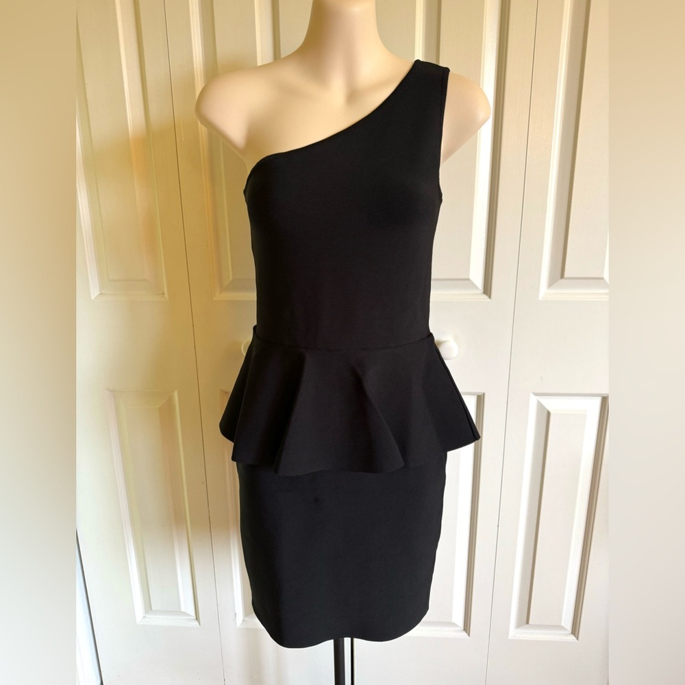 BCBGMaxazria Black Ruffle One Shoulder Knit Dress S EUC